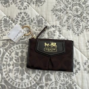NWT Coach brown mini change purse/card holder with back slit pocket & key chain